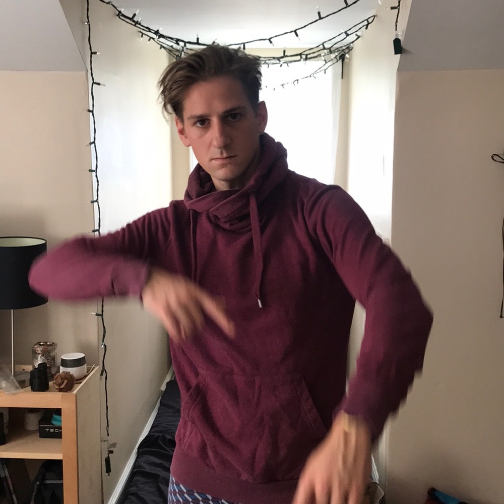 Sweatshirt